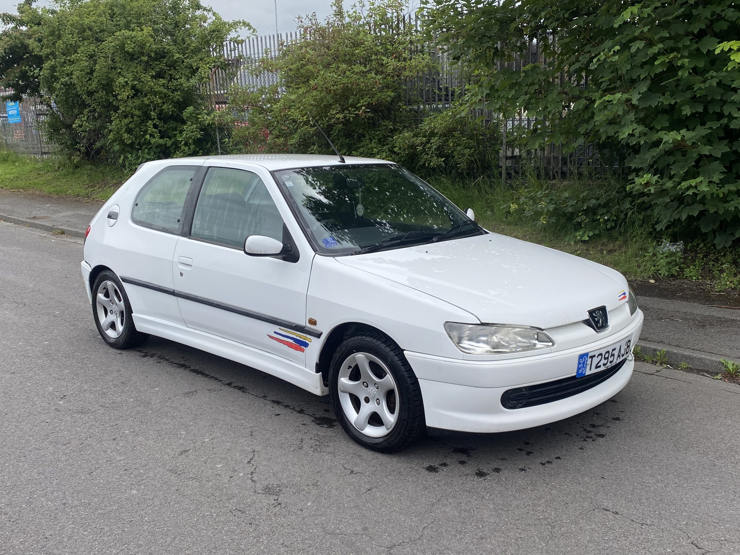 Peugeot 306 - Classic Car Review - Buying Guide